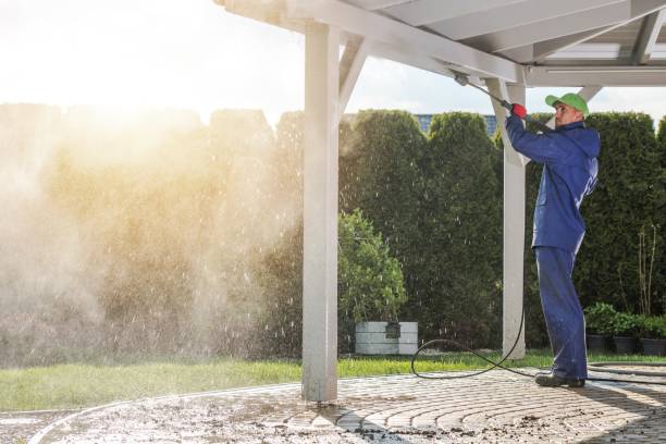 Best Pool Deck Cleaning  in Kensington, NY